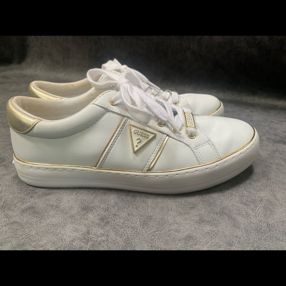 Guess white and gold leather sneakers - Picture 2 of 3